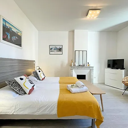 Lovely And Modern 1 Bedroom Centre * كان